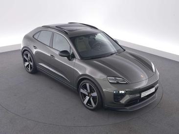 Porsche Macan 4S — photo 8