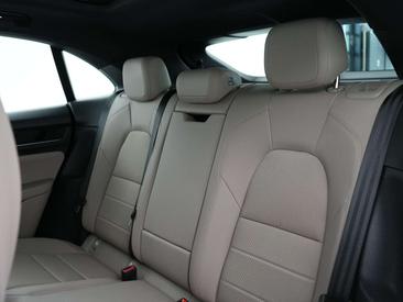 Porsche Macan 4S — photo 27