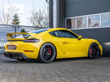 Porsche 718 GT4 — photo 4