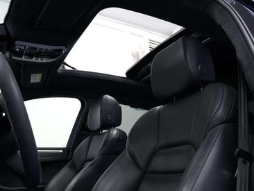Porsche Macan Electrique Turbo — photo 14
