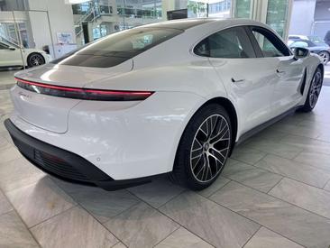 Porsche Taycan 4S — photo 3