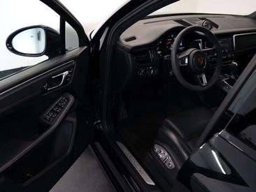 Porsche Macan Electrique Turbo — photo 15