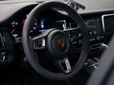 Porsche Macan Electrique Turbo — photo 17