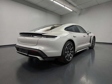Porsche Taycan Turbo — photo 7