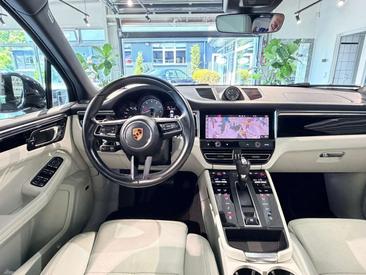 Porsche Macan S — photo 8