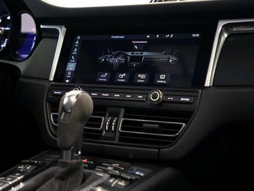 Porsche Macan Electrique Turbo — photo 24