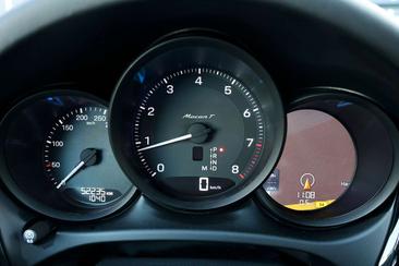 Porsche Macan Electrique T — photo 19