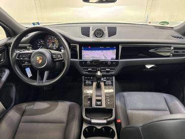 Porsche Macan Electrique S — photo 11
