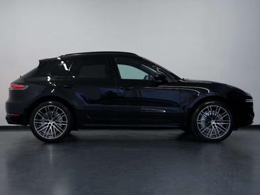 Porsche Macan Electrique Turbo — photo 29