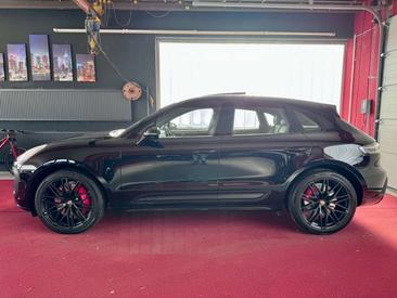 Porsche Macan Electrique GTS — photo 10