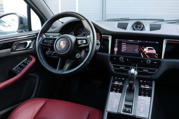 Porsche Macan Electrique T — photo 26