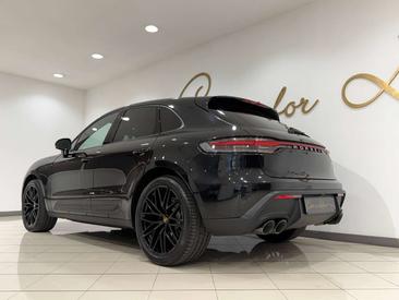 Porsche Macan Base — photo 10