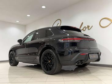 Porsche Macan Base — photo 11