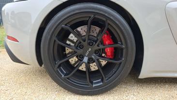 Porsche 718 GT4 GT4 — photo 15