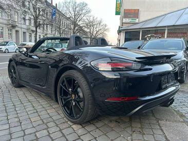 Porsche 718 Boxster — photo 10