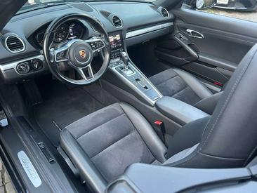 Porsche 718 Boxster — photo 11