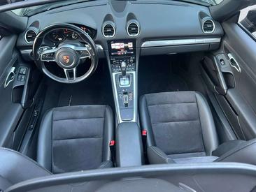 Porsche 718 Boxster — photo 15