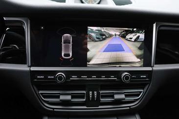 Porsche Macan Electrique — photo 24