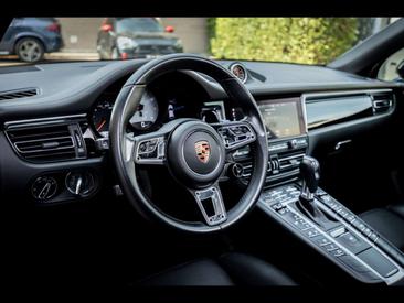 Porsche Macan S — photo 9