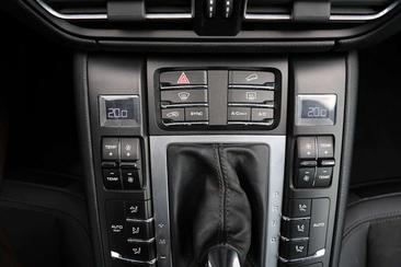 Porsche Macan Electrique — photo 28