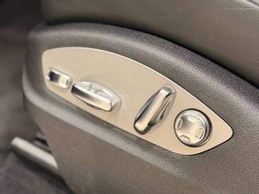 Porsche Macan Base — photo 25
