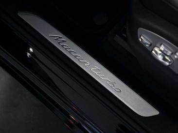 Porsche Macan Electrique Turbo — photo 43