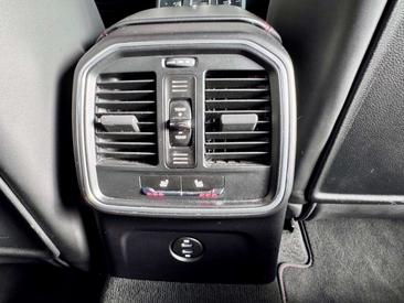 Porsche Macan Electrique GTS — photo 31