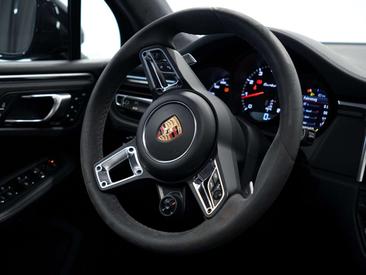Porsche Macan Electrique Turbo — photo 47