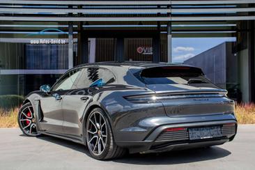 Porsche Taycan 4S — photo 2