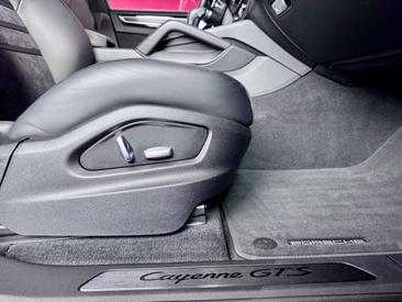 Porsche Cayenne III GTS — photo 26