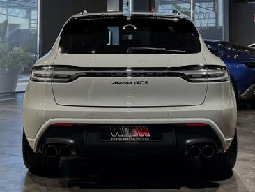 Porsche Macan Electrique GTS — photo 4