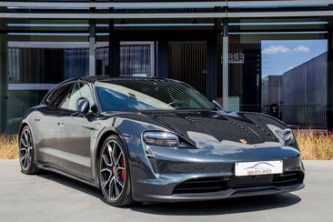Porsche Taycan 4S — photo 8