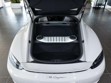 Porsche 718 Cayman — photo 17