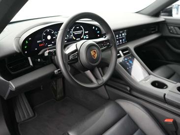 Porsche Taycan — photo 10
