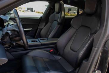 Porsche Taycan 4S — photo 15