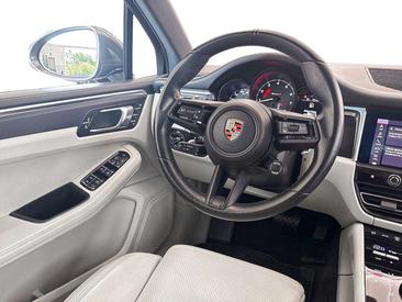 Porsche Macan Electrique Base — photo 11