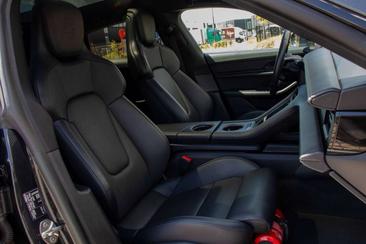 Porsche Taycan 4S — photo 17