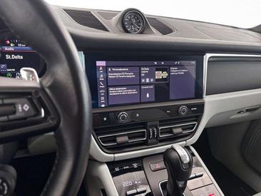 Porsche Macan Electrique Base — photo 12