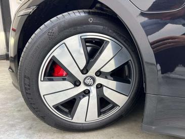 Porsche Taycan 4S — photo 14