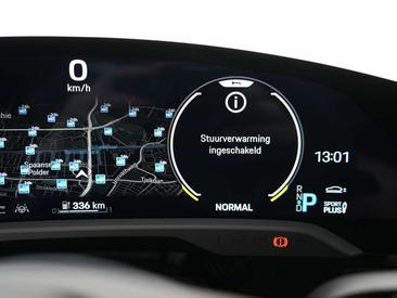 Porsche Taycan — photo 18