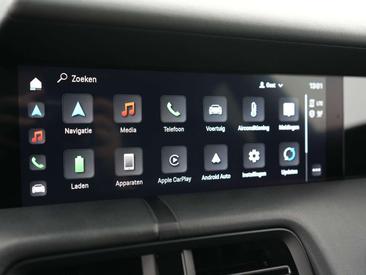 Porsche Taycan — photo 19