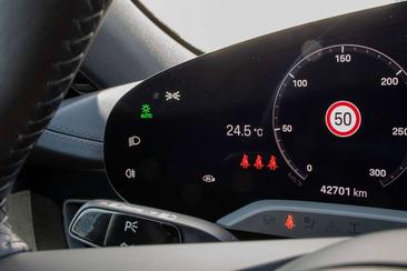 Porsche Taycan 4S — photo 21