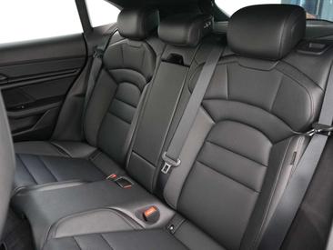 Porsche Taycan — photo 23