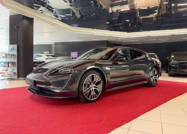Porsche Taycan — photo 2