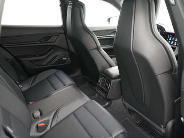 Porsche Taycan — photo 24