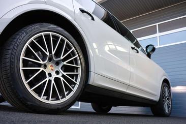 Porsche Cayenne III S Platinum Edition — photo 15