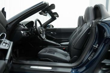Porsche 718 Boxster — photo 22