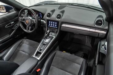 Porsche 718 Boxster — photo 23