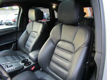Porsche Macan Electrique S — photo 10