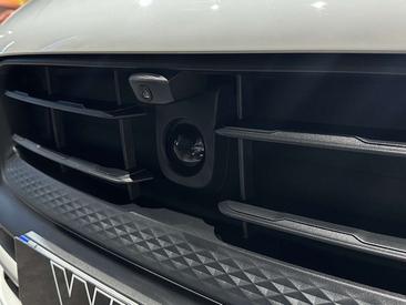 Porsche Macan Electrique GTS — photo 24